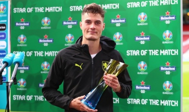  阿德耶米长途奔袭入选周最佳进球