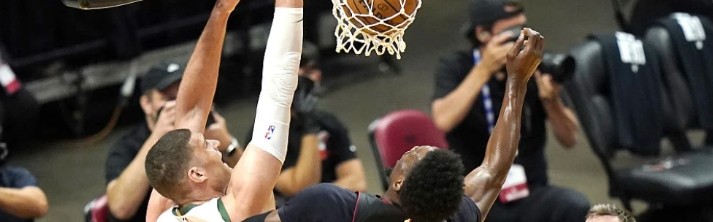  阿德巴约两双热火复仇雄鹿  