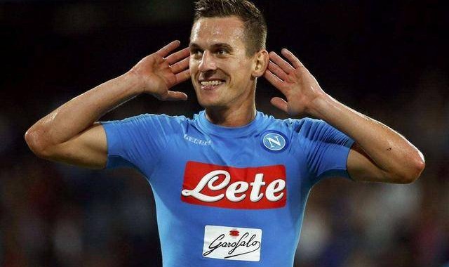  那不勒斯官宣续约当家射手奥斯梅恩  