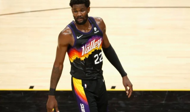  霍勒迪防守锁死对手雄鹿零封活塞显冠军相