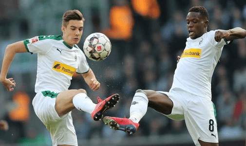  德甲新军圣保利主场首秀爆冷取胜  