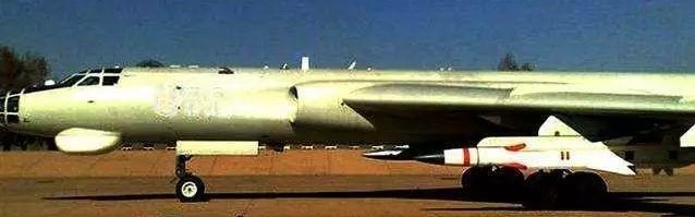  莱比锡高空轰炸战术得手，双中锋连线头槌定乾坤