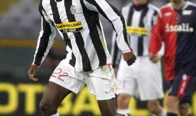  尤文图斯新援首秀破门助球队登顶积分榜  