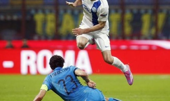  国际米兰门将低级失误导致欧联资格生变  