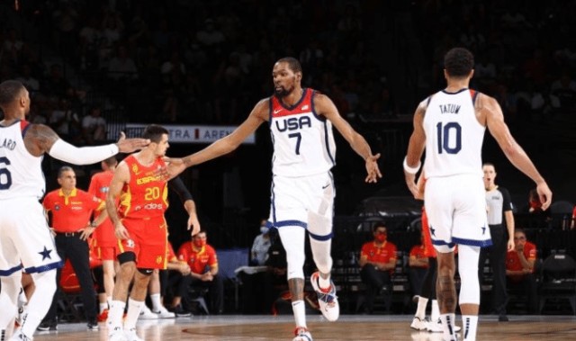  霍芬海姆锋线双星联手轰入四球  