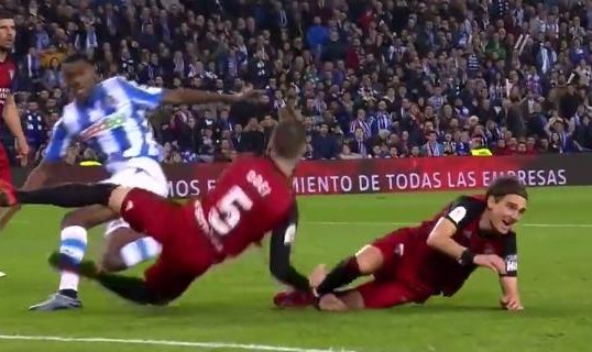  纽卡斯尔爆冷击败欧冠区劲旅  