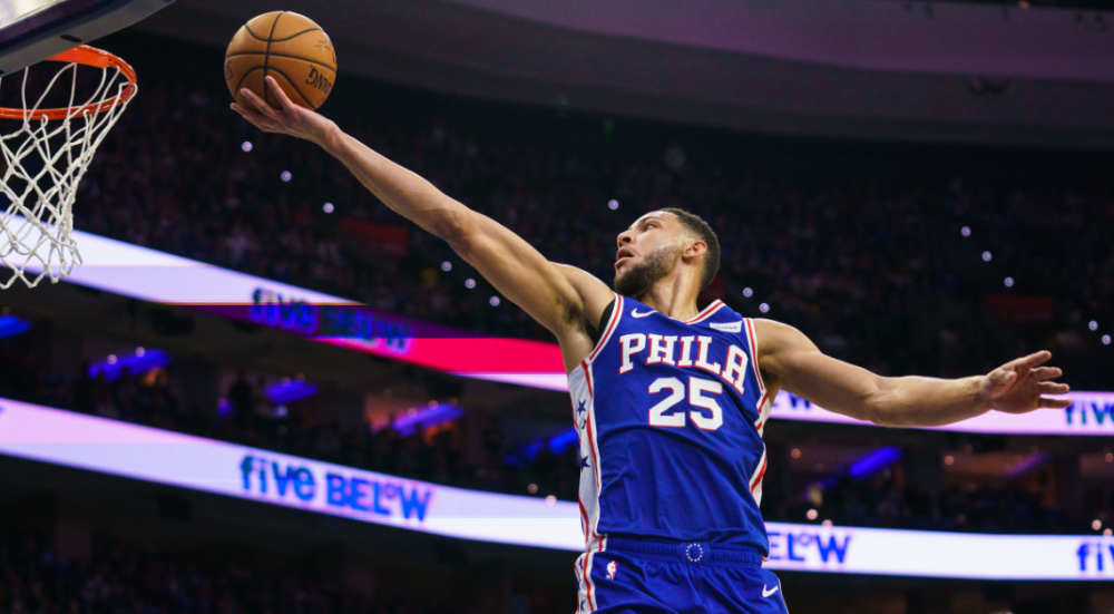  恩比德统治内线狂揽两双，76人轻取尼克斯止连败
